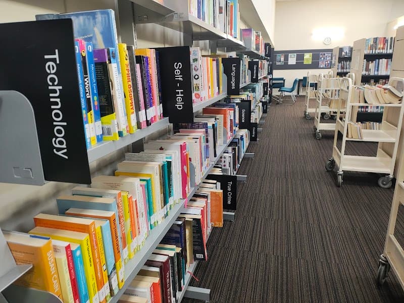 Elsternwick Library