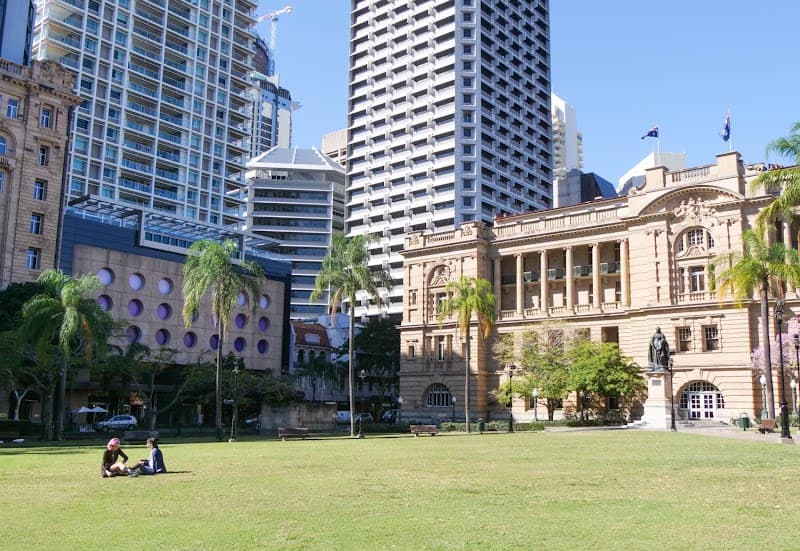 Queen's Gardens