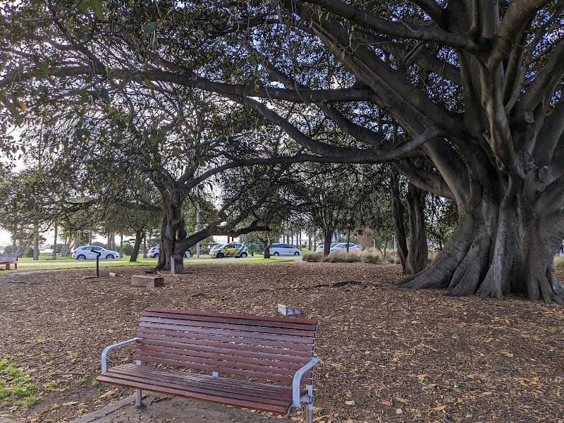 Cleve Gardens