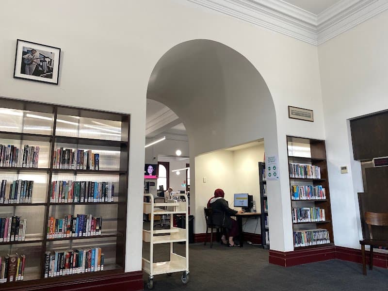 North Melbourne Library